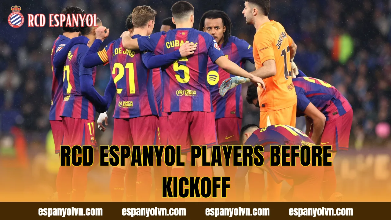 RCD Espanyol players before kickoff